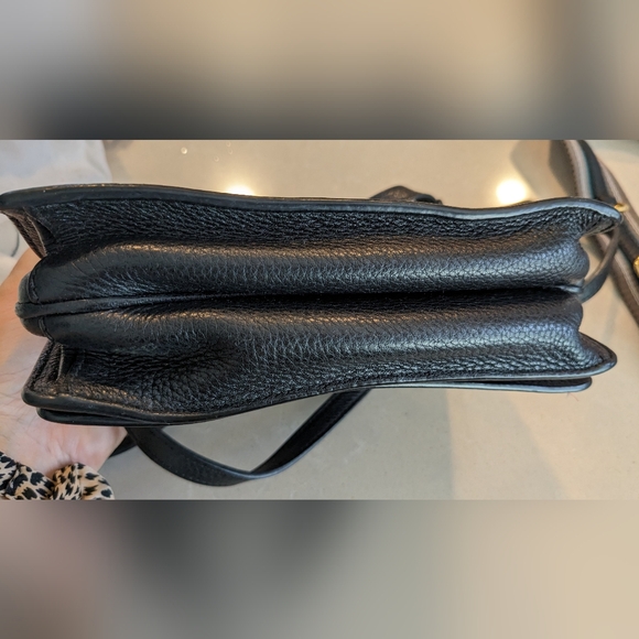 Authentic Prada Leather Bag with 2x Shoulder straps CoA & Dustbag - Picture 11 of 16